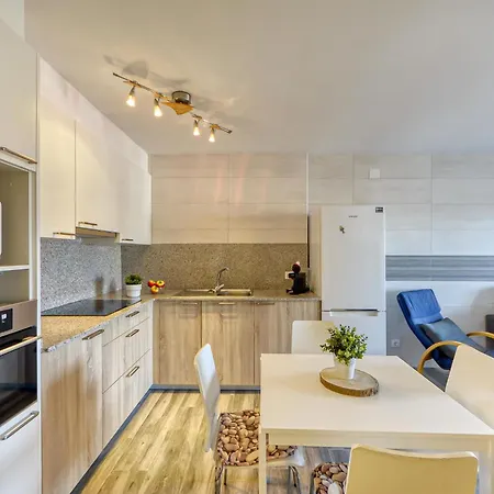 Onada I By Interhome