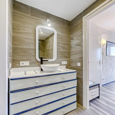 Onada I By Interhome